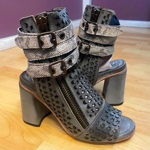 Freebird Teresa Sandals Size 9